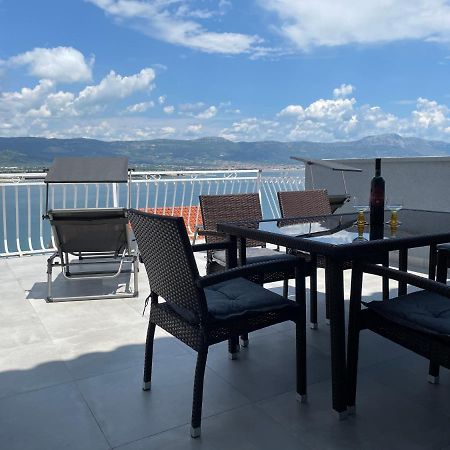 Apartment Roko Трогир Екстериор снимка