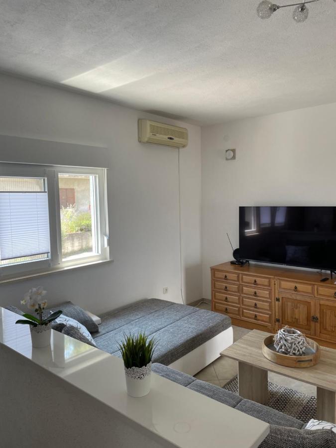 Apartment Roko Трогир Екстериор снимка