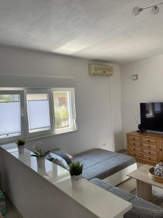Apartment Roko Трогир Екстериор снимка