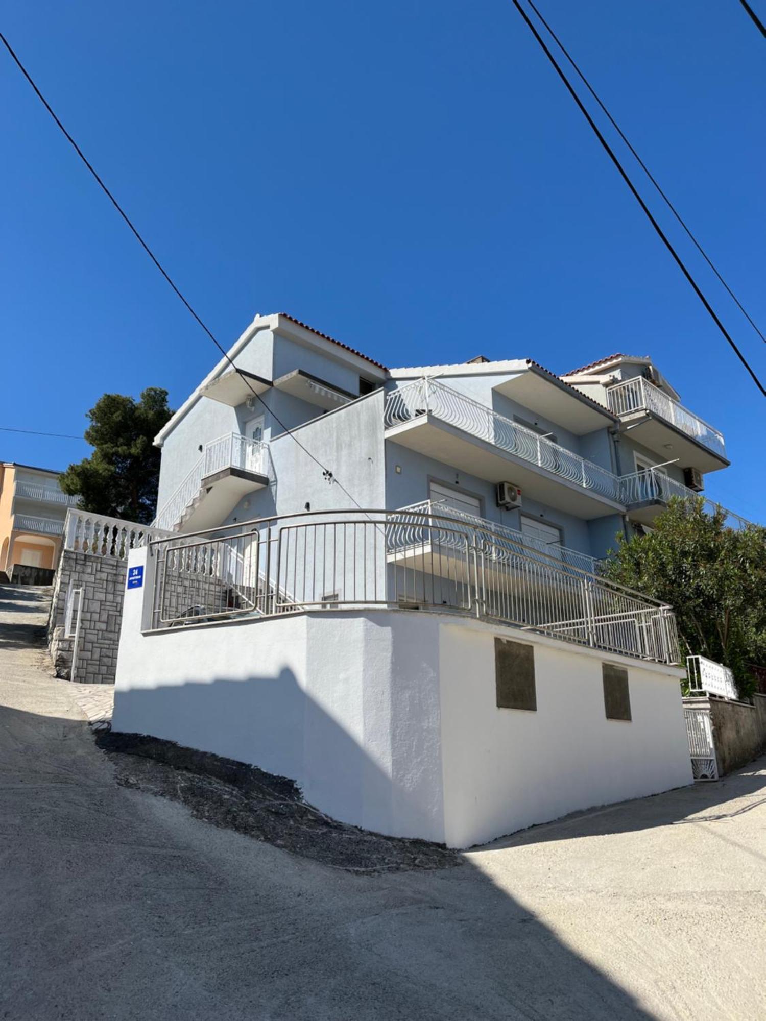 Apartment Roko Трогир Екстериор снимка