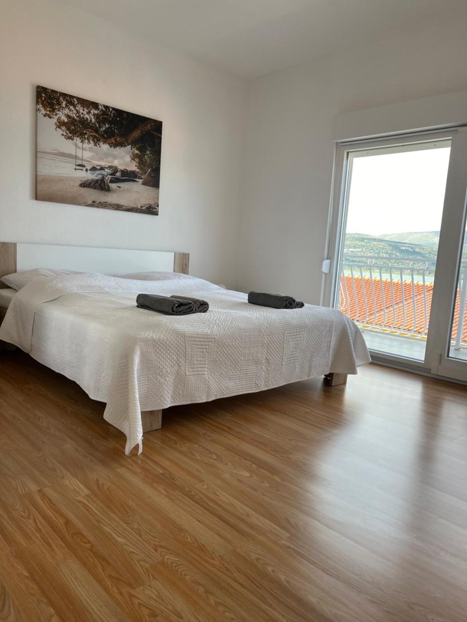 Apartment Roko Трогир Екстериор снимка